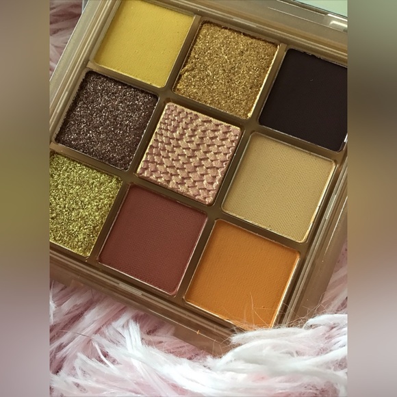 New Huda Beauty Wild Tiger Eyeshadow Palette In Box 100% Authentic - Picture 4 of 4